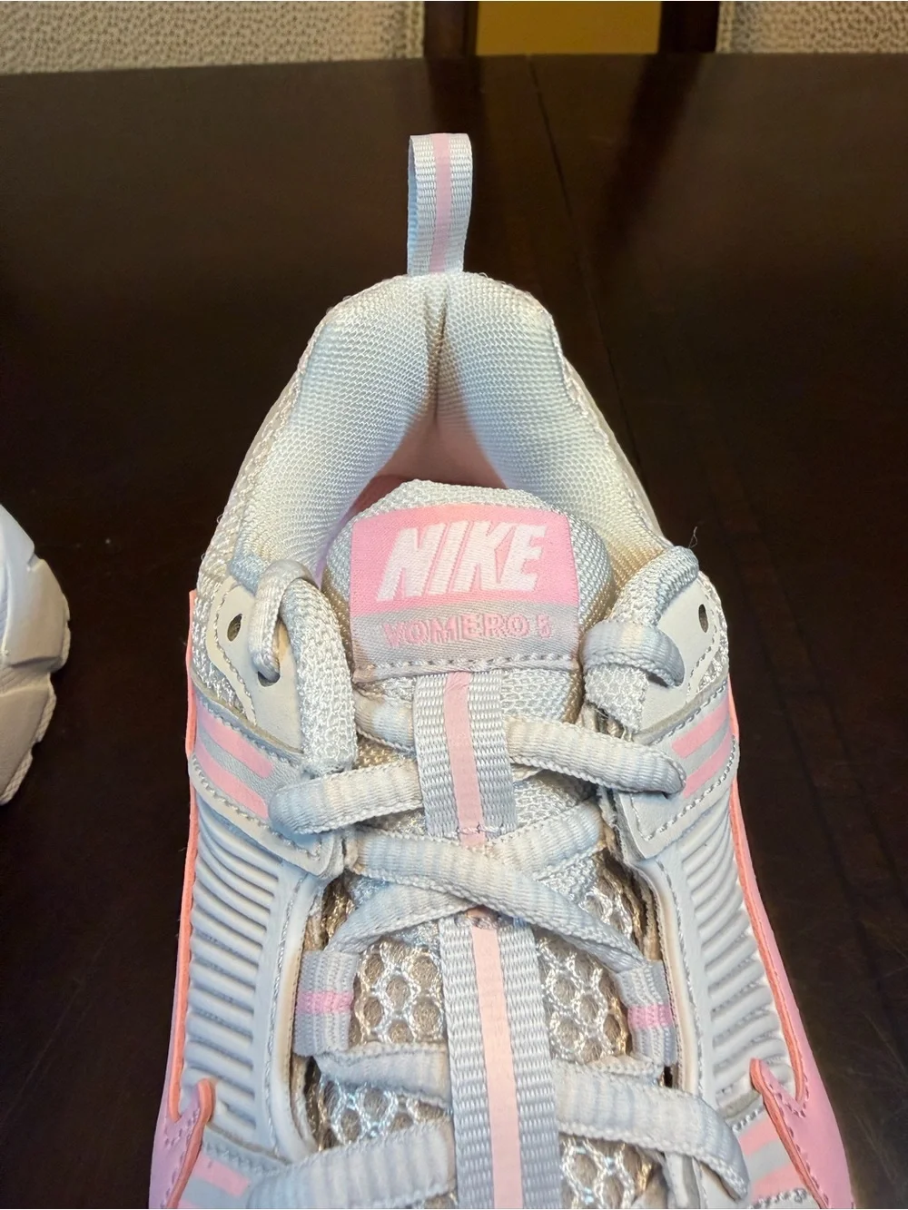 New Nike Vomero 5 Pink Sneakers Shoes Size US 6.5Y